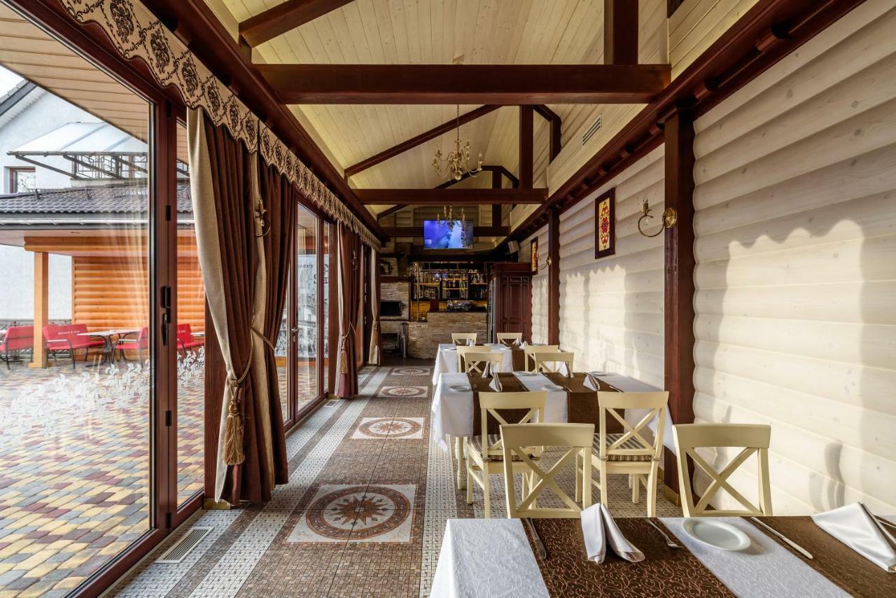 Status Hotel Malekhuv Bagian luar foto